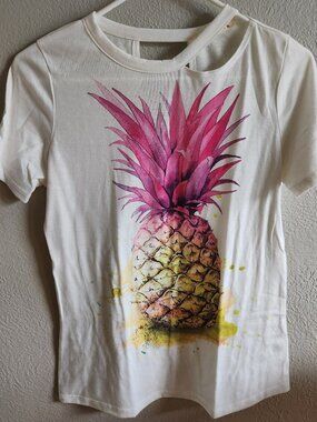 Pineapple shirt with Cut-outs at Collar